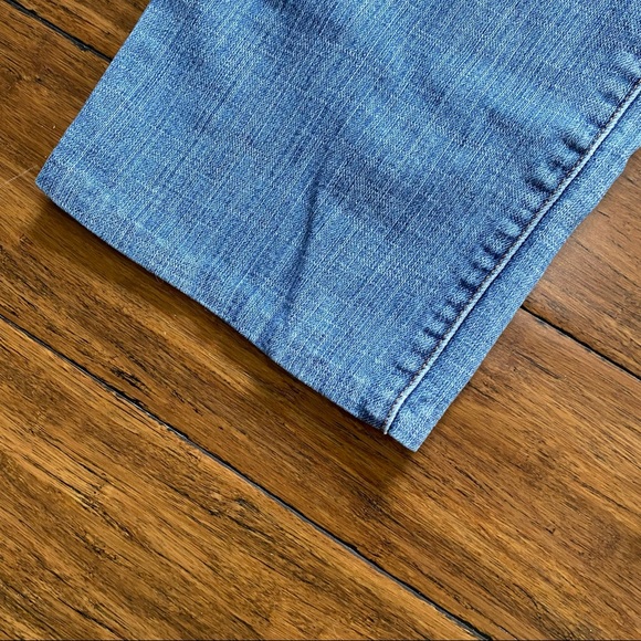 Chico's 0.5 Platinum Medium Wash Blue Denim - Picture 6 of 10